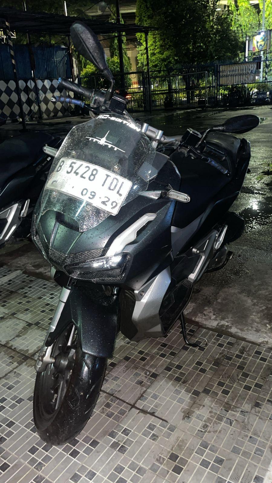 motorcycle Honda ADV 2020 160 CC (B 5428 TDL)