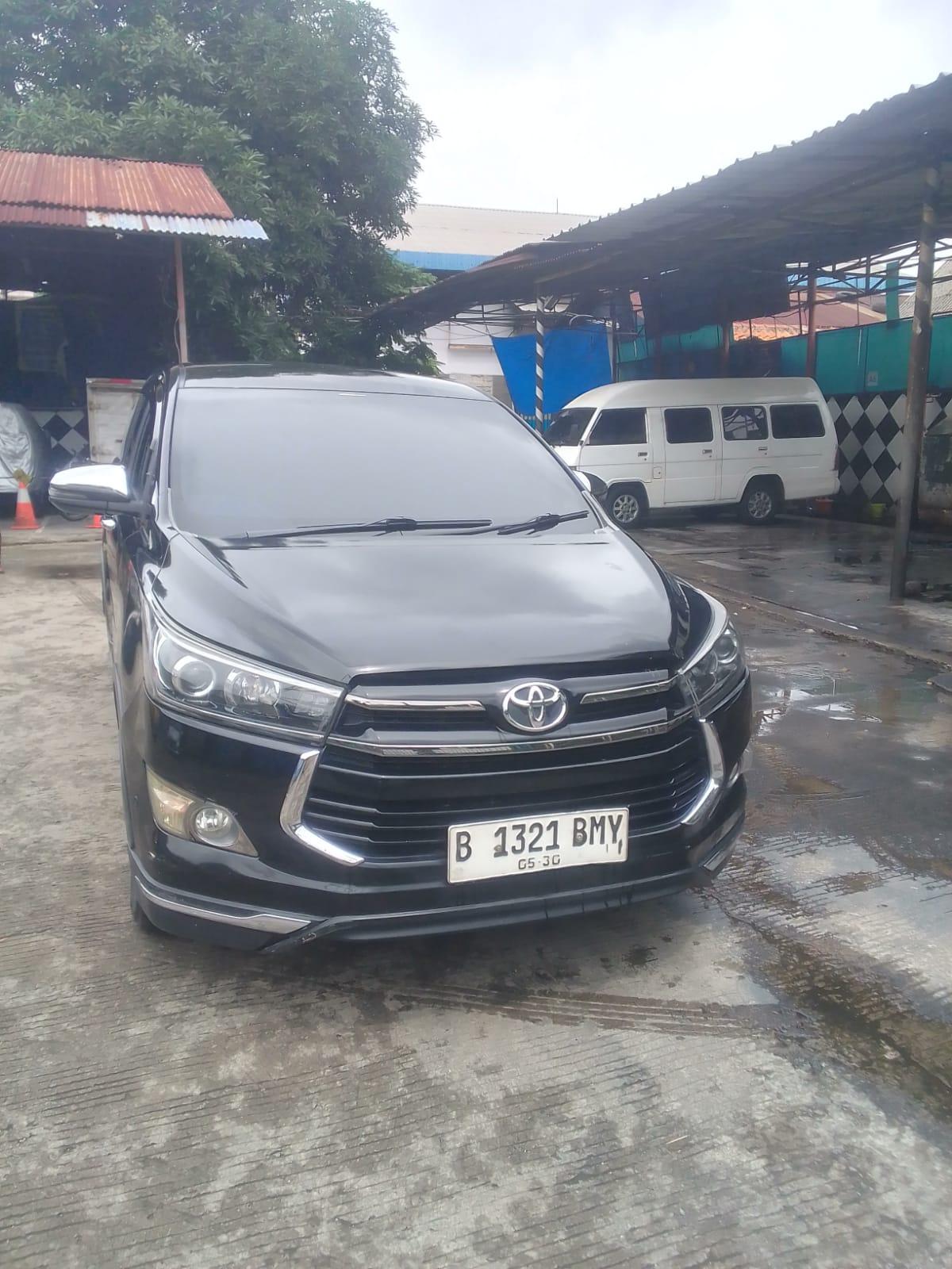 car Innova Diesel Venturer Hitam Matic 2020 (B 1321 BMY)
