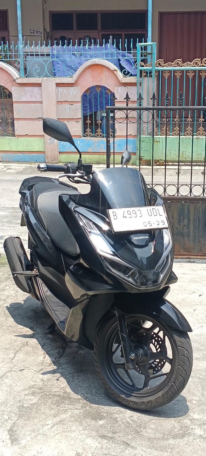 motorcycle All New PCX 160 2025 Hitam (B 4993 UDL)