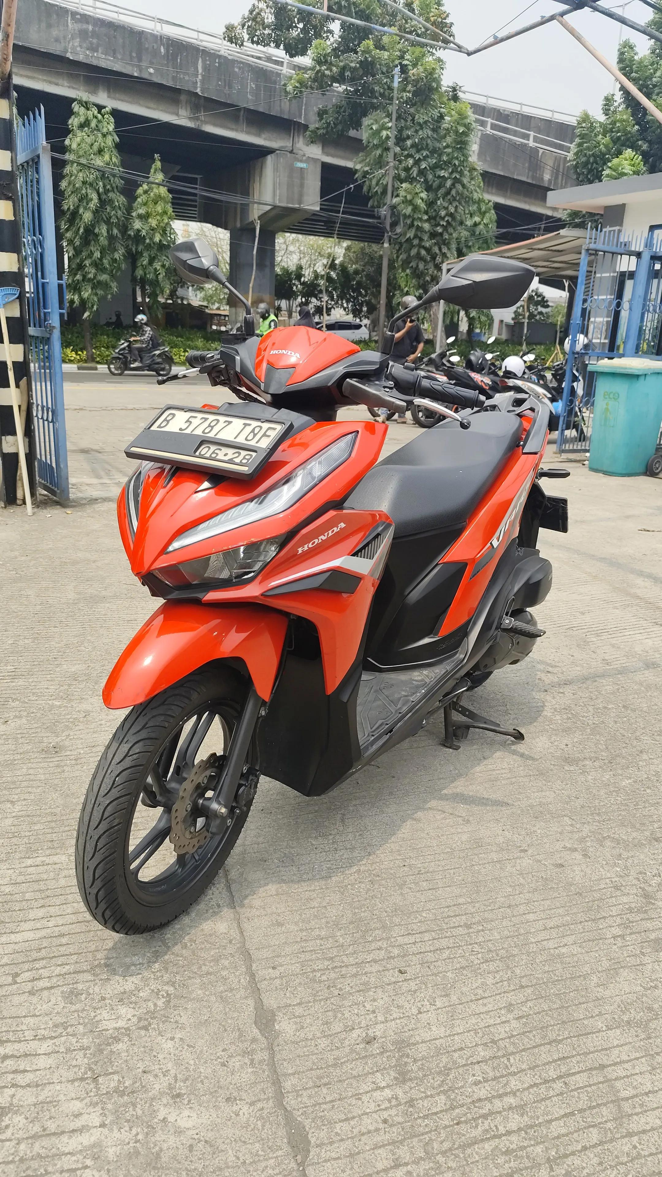 motorcycle Vario 125 cc 2024 B 5787 TOF