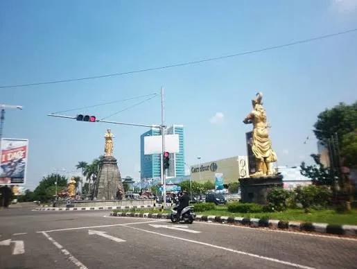 Mau Keliling Solo Malah Boncos dan Kena Zonk? Ini Solusinya