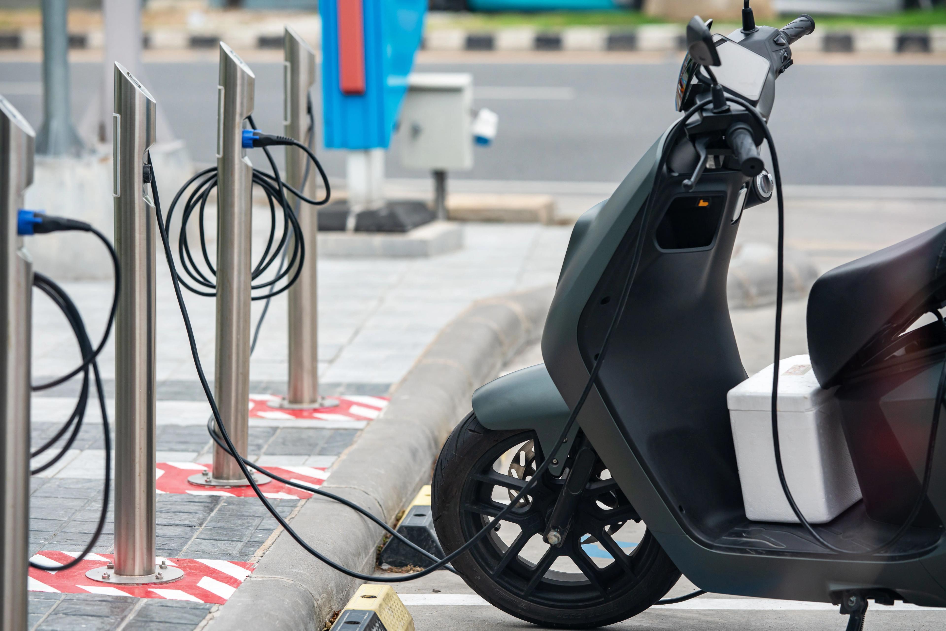 Harga Motor Listrik Bekas 2026 Anjlok, Ini Tips Cerdas Membelinya!