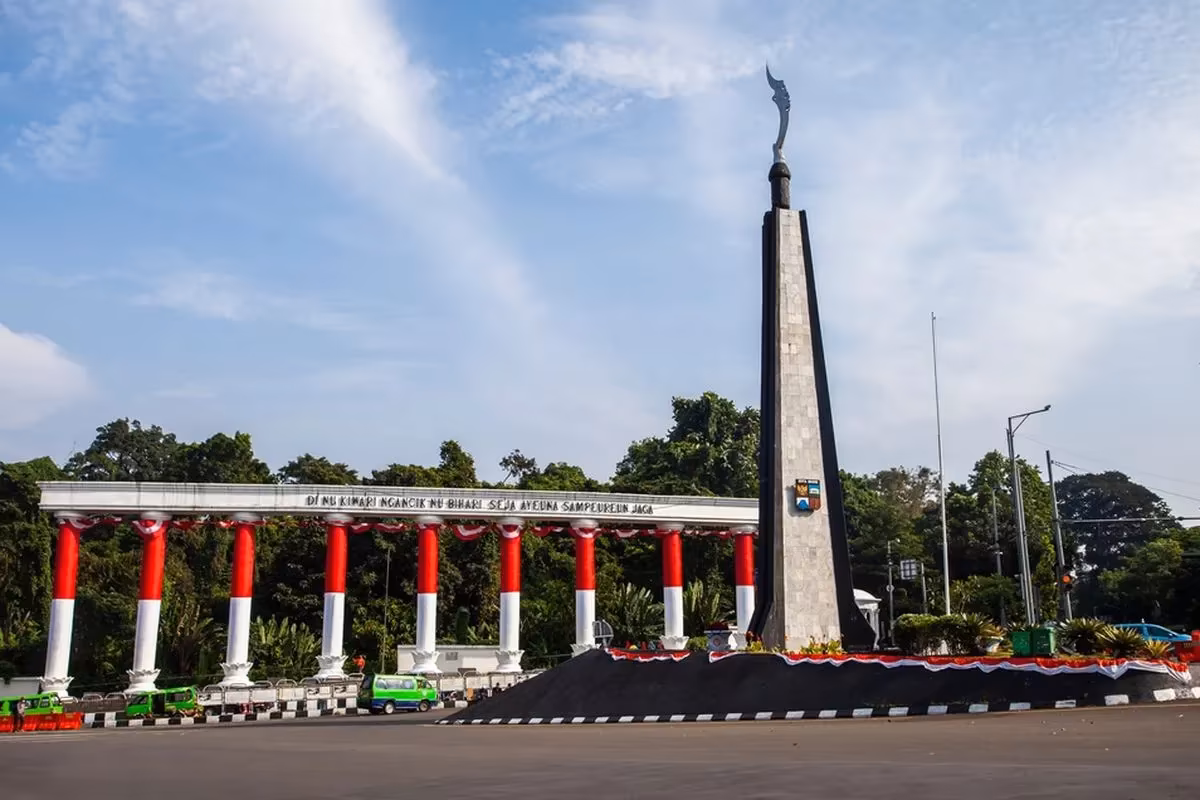 Sewa Mobil untuk Keliling Kota Bogor - Transgo, Solusi Nyaman & Praktis!
