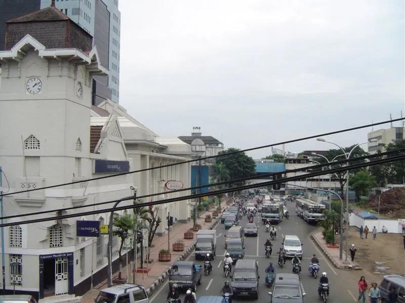 5 Rekomendasi Sewa Mobil Bandung 2026: Harian dan Mingguan