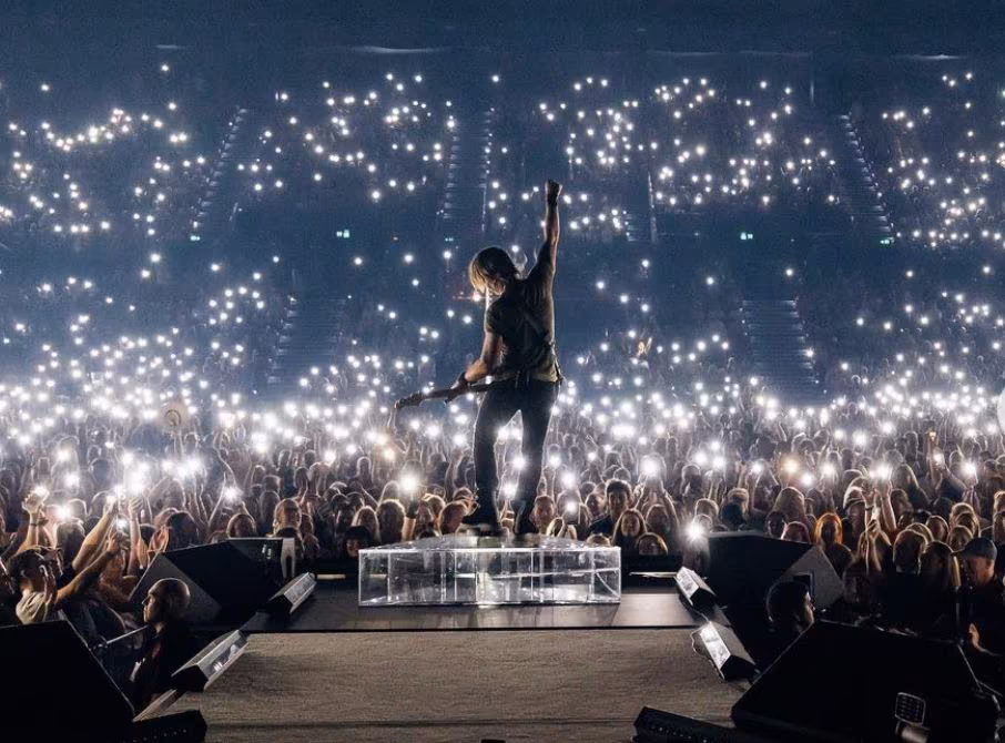 Jasa Trip Konser WOODZ WORLD TOUR – Solusi Praktis Fans Menyaksikan Konser Idola